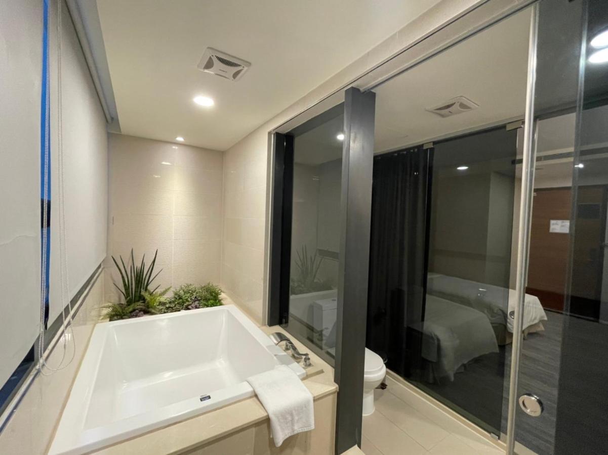 Hotel Geight Тайпей Екстериор снимка